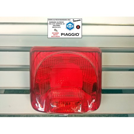 Fanale posteriore vespa gts 125 125 250 300 completo di catadiottro originale piaggio 1D000570