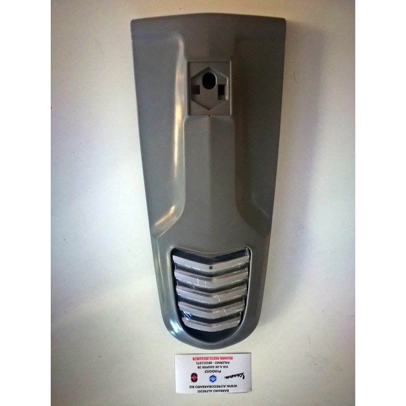 Copristerzo vespa GTS 125-300 1B000886  + Griglia 1B000887 originali piaggio